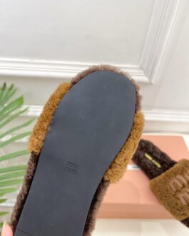 Miu miu Buty, sandaly klapki, skora