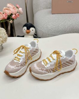 Miu miu Sneakersy, trampki, tenisówki, buty, skora