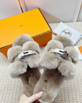 Hermes Buty, sandaly klapki, skora