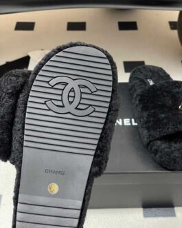 Chanel Buty, sandaly klapki, skora