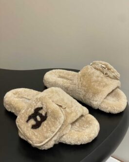 Chanel Buty, sandaly klapki, skora