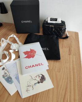 Torebka damska elegancka Chanel skora od reki