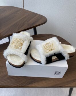 Loewe Buty, sandaly klapki, skora