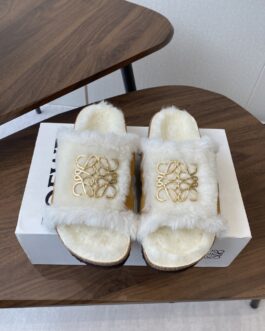 Loewe Buty, sandaly klapki, skora