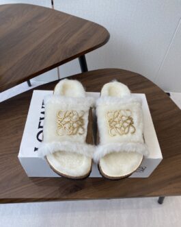Loewe Buty, sandaly klapki, skora