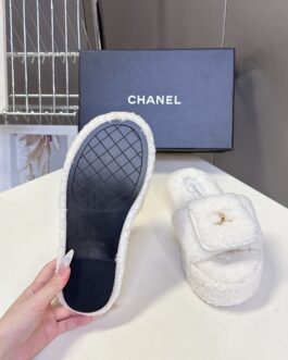 Chanel Buty, sandaly klapki, skora