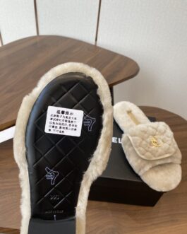 Chanel Buty, sandaly klapki, skora