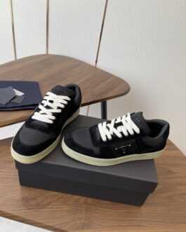 Prada Sneakersy, trampki, tenisówki, buty, skora