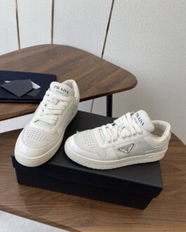 Prada Sneakersy, trampki, tenisówki, buty, skora