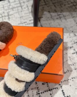 Hermes Buty, sandaly klapki, skora