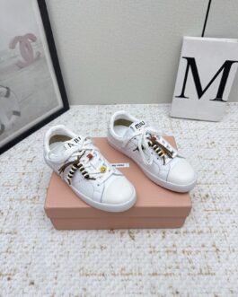 Miu miu Sneakersy, trampki, tenisówki, buty, skora