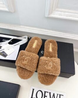 Chanel Buty, sandaly klapki, skora