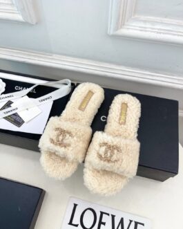 Chanel Buty, sandaly klapki, skora