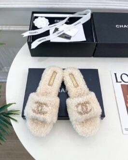 Chanel Buty, sandaly klapki, skora
