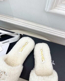 Chanel Buty, sandaly klapki, skora