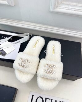 Chanel Buty, sandaly klapki, skora