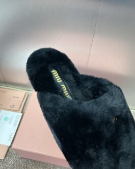 Miu miu Buty, sandaly klapki, skora