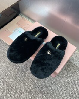 Miu miu Buty, sandaly klapki, skora