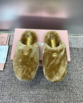 Miu miu Buty, sandaly klapki, skora