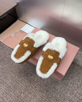 Miu miu Buty, sandaly klapki, skora