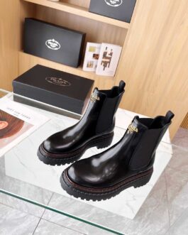 Prada Buty damskie, kozaki, botki, skóra