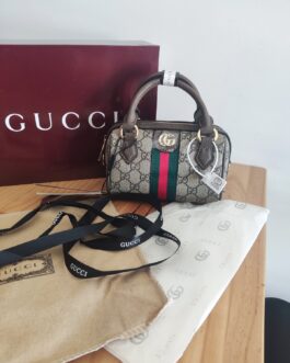 Torebka damska elegancka Gucci od reki