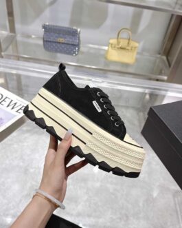 Chanel Sneakersy, trampki, tenisówki, buty, skora