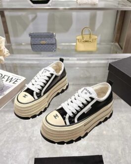 Chanel Sneakersy, trampki, tenisówki, buty, skora