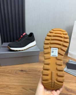 Prada Sneakersy, trampki, tenisówki, buty, skora