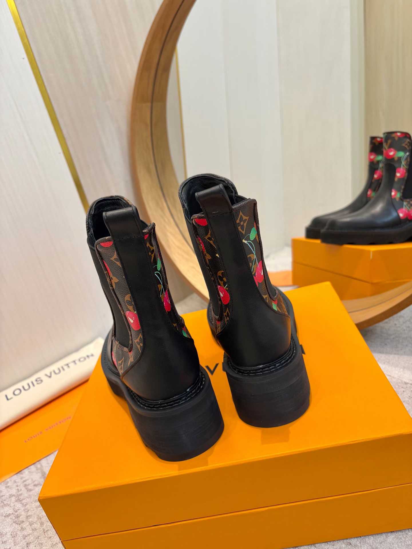 mmexport1761021300409