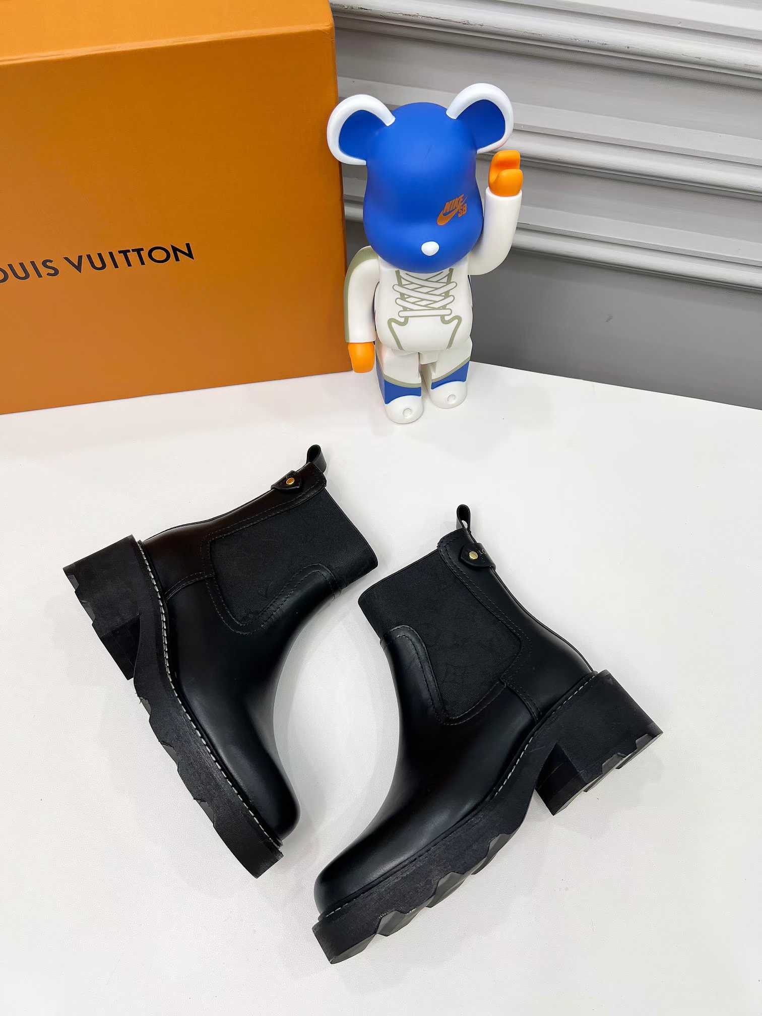 mmexport1761021415678