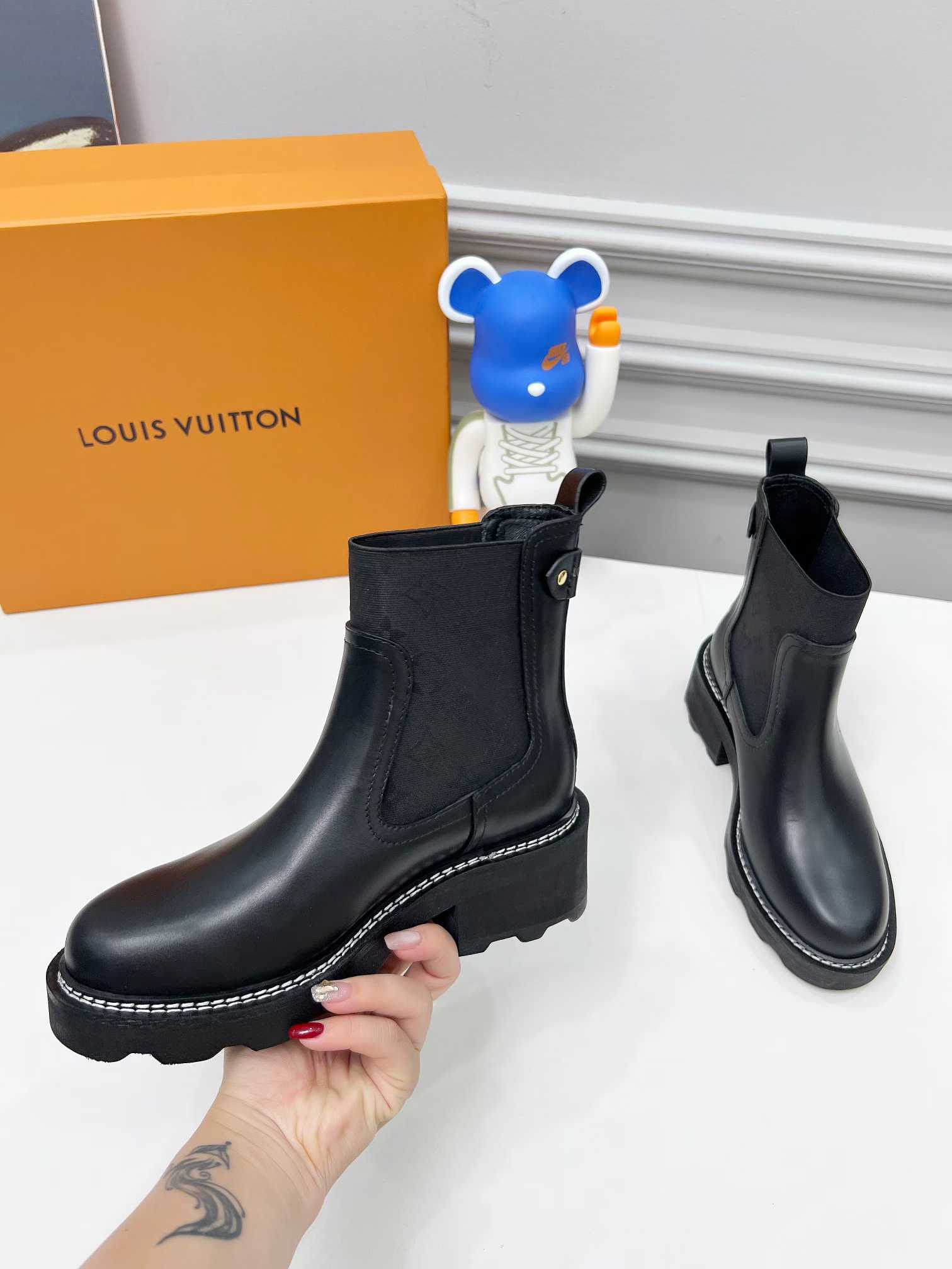 mmexport1761021416878