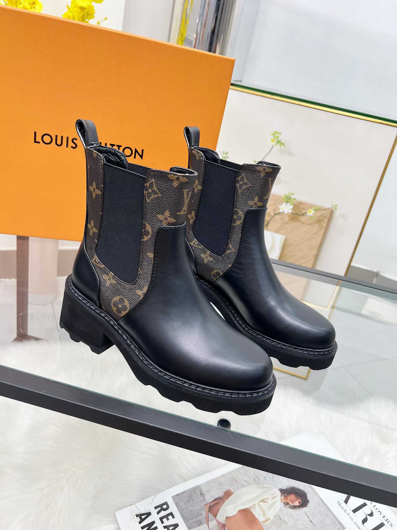 mmexport1761021447136