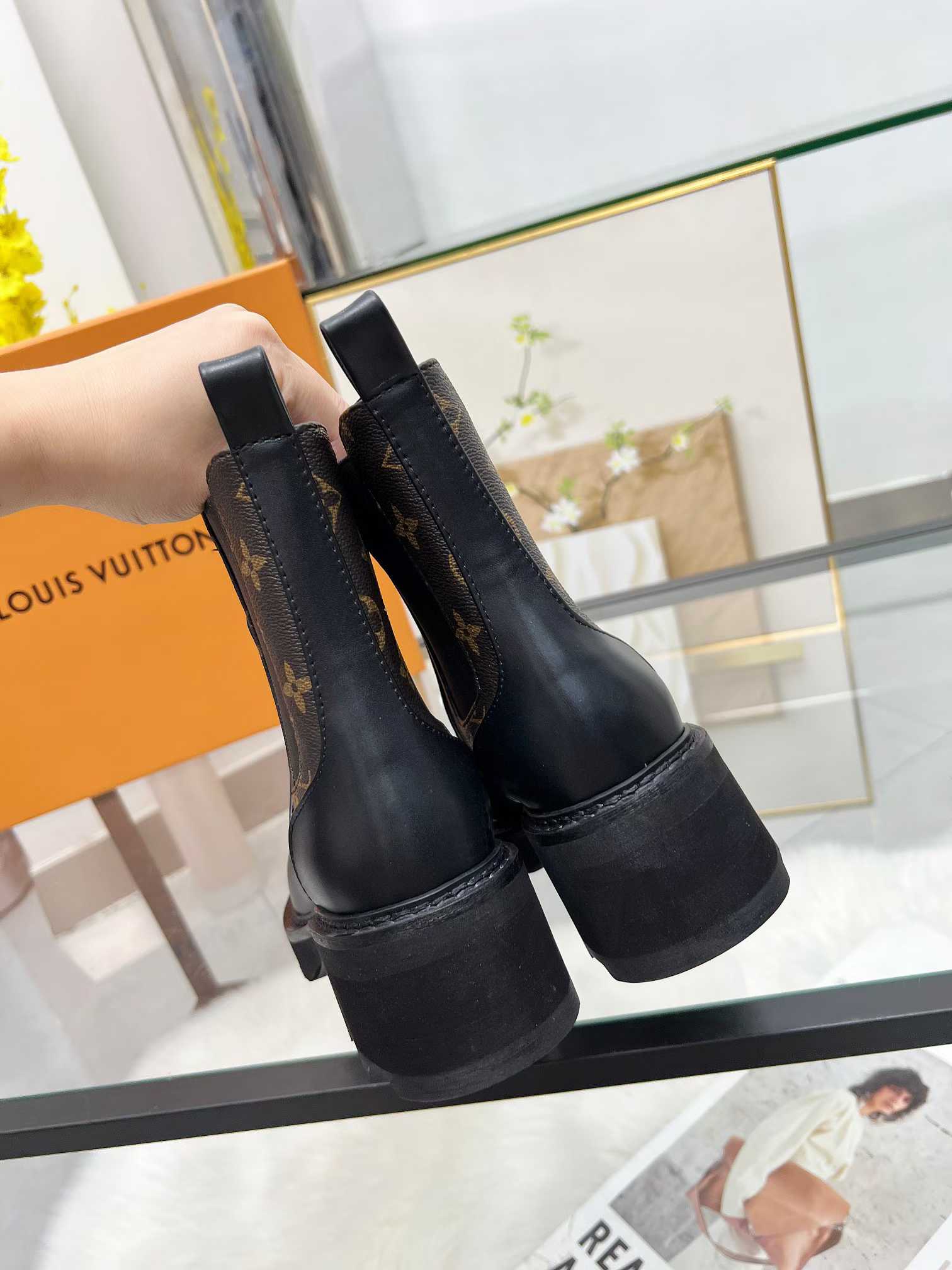 mmexport1761021455171