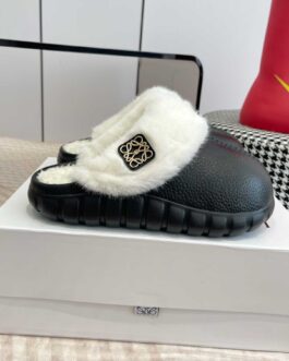 Loewe Buty, sandaly klapki, skora