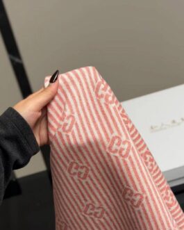 Gucci szalik damski meski