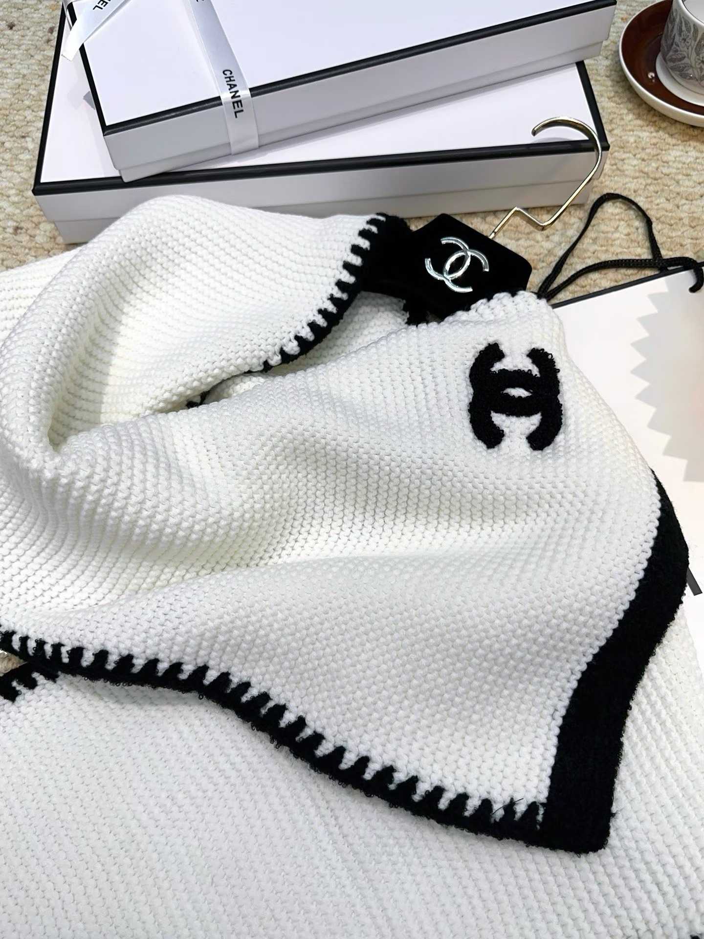 mmexport1759001632436