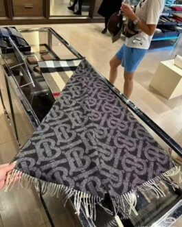 Burberry szalik damski meski