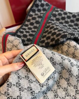 Gucci szalik damski meski