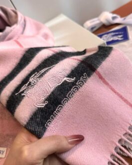 Burberry szalik damski meski