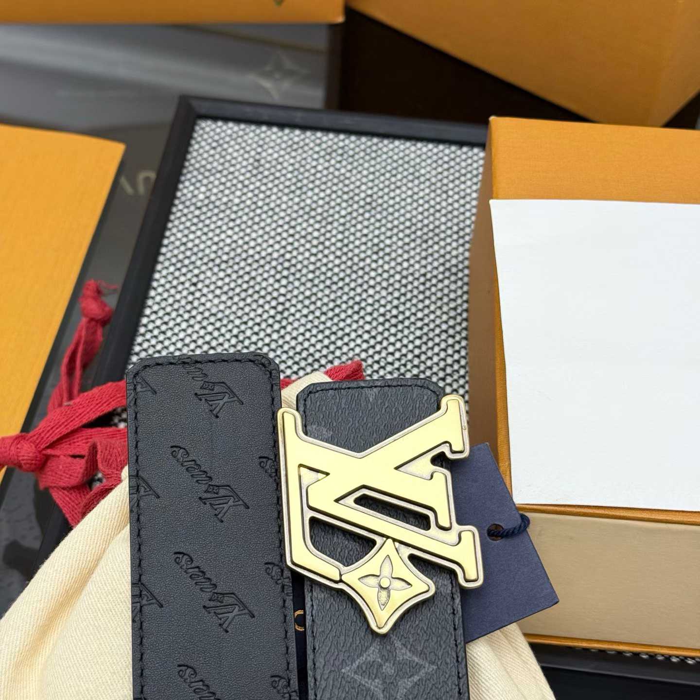 mmexport1761498003285