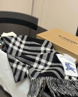 Burberry szalik damski meski