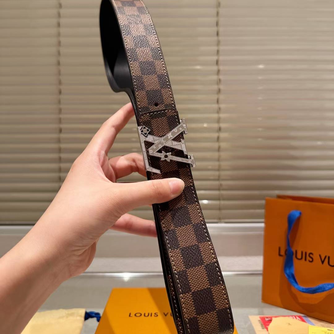 mmexport1763336076406