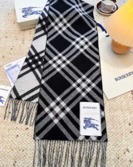 Burberry szalik damski meski