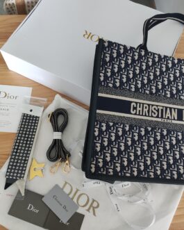 Torebka damska elegancka Dior, skora