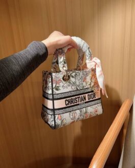 Torebka damska elegancka Dior, skóra