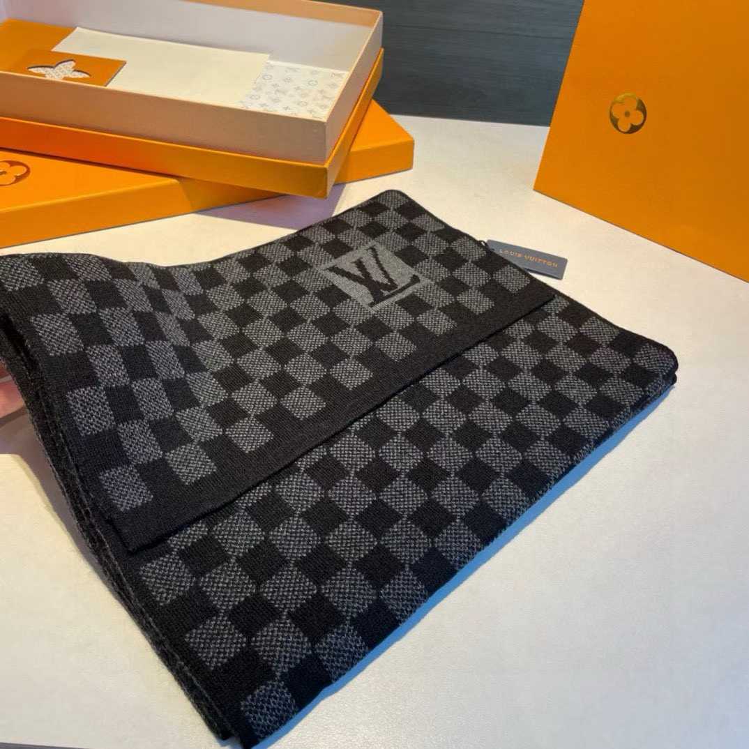 mmexport1764888070873