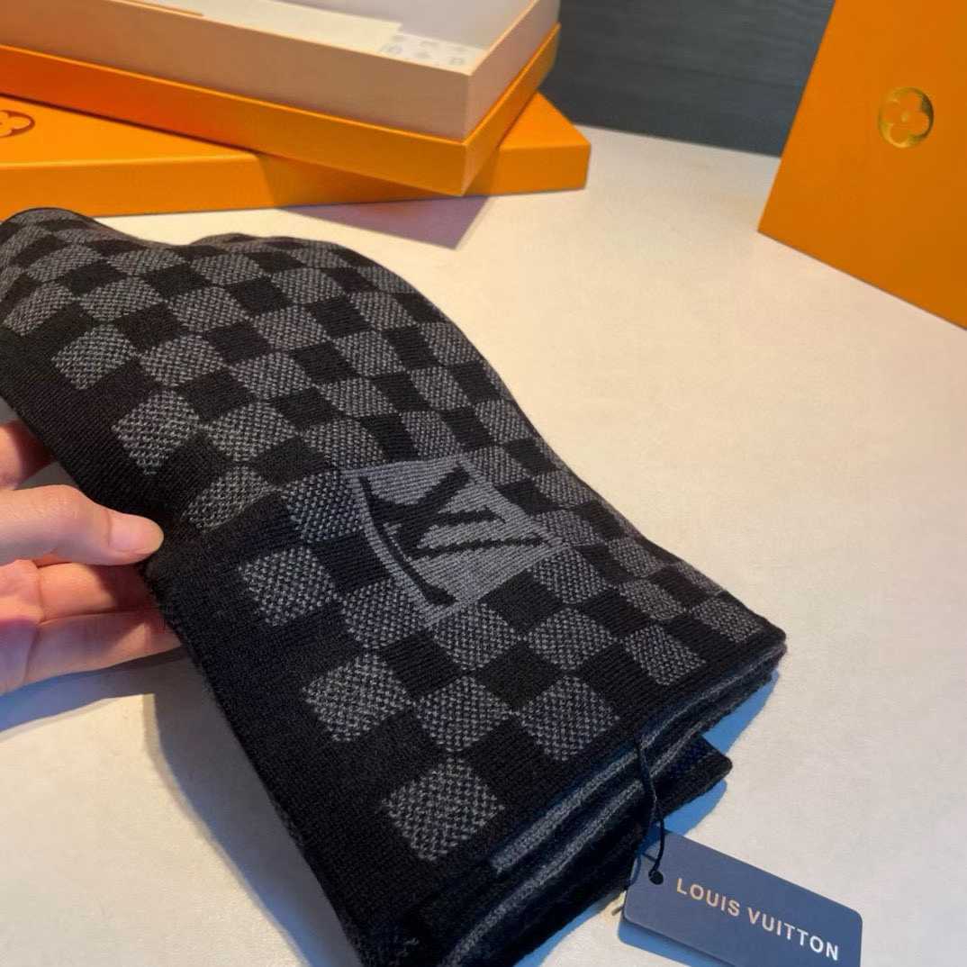 mmexport1764888071822