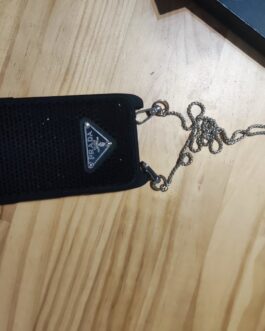 Etui na telefon pokrowec obudowa okladka Prada prezent od reki prezent