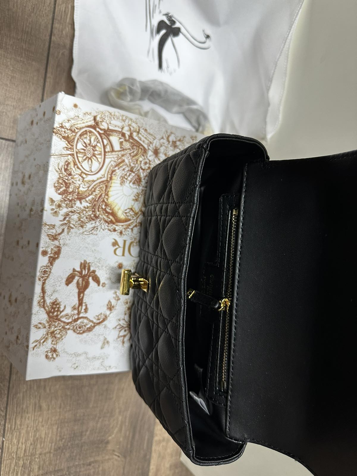 IMG-dca51d472f34967b5d47a9b359fda770-V